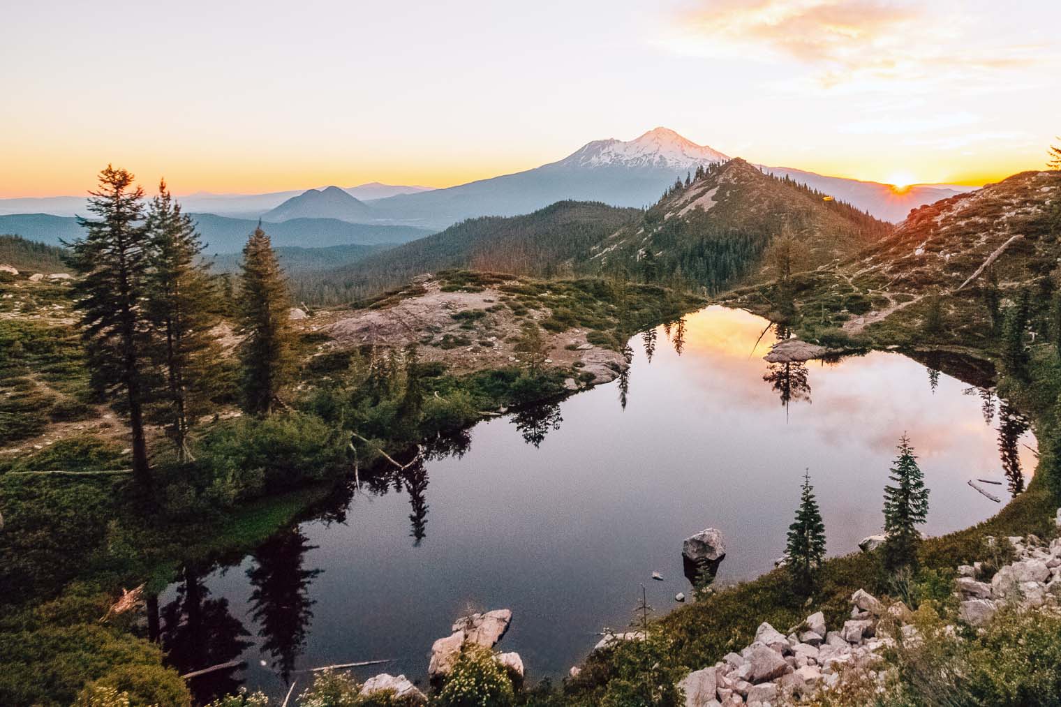 Backpacking to Heart Lake in Mt. Shasta Fresh Off The Grid